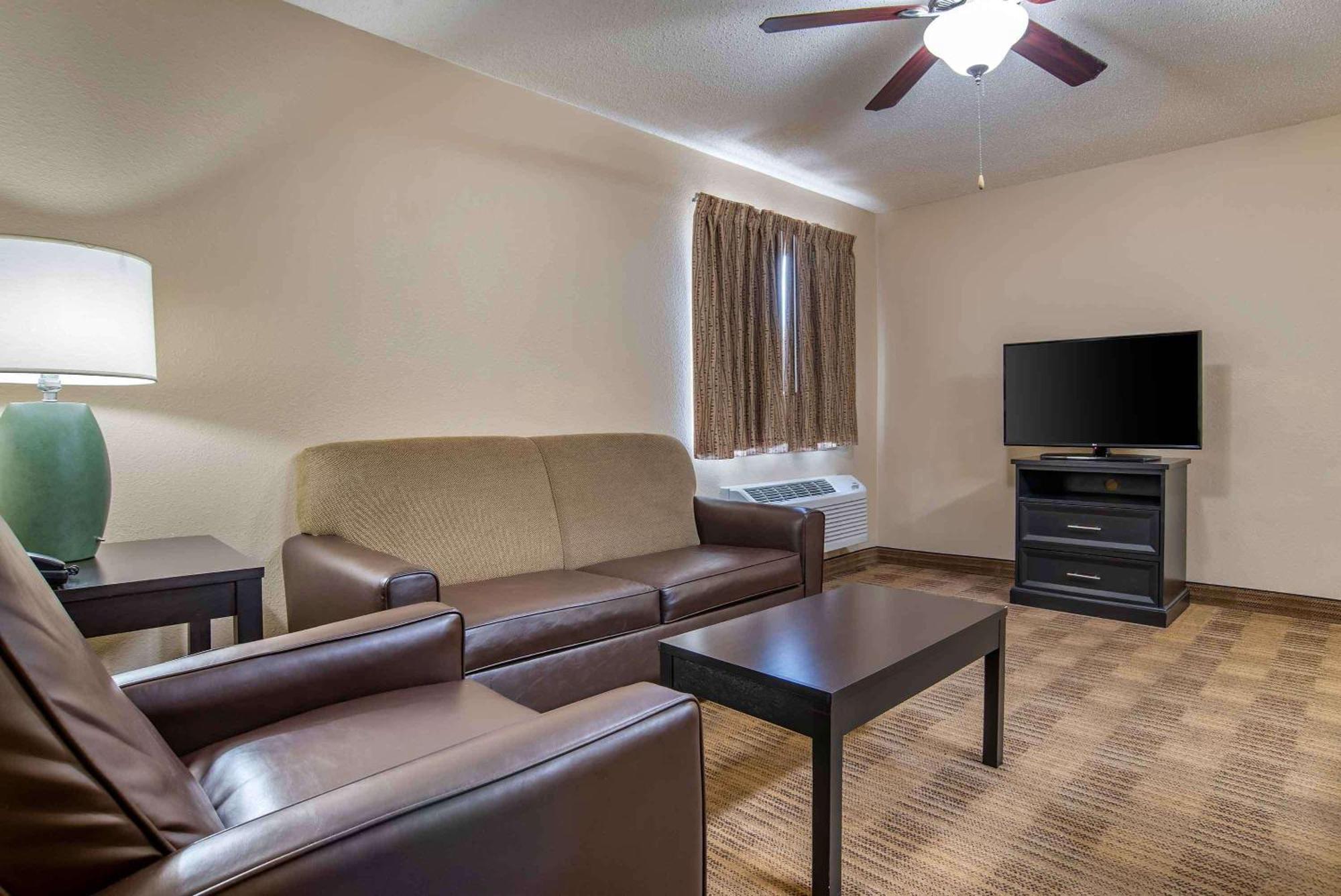 Extended Stay America Suites - Cleveland - Middleburg Heights Exterior foto